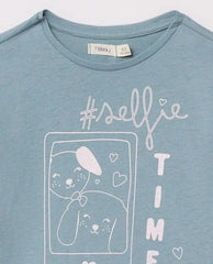 Trendy Sfera Selfie T-Shirt for kids & baby girls – Soft cotton, stylish fit, and perfect for everyday wear. Grab this must-have Sfera tee in Pakistan now!