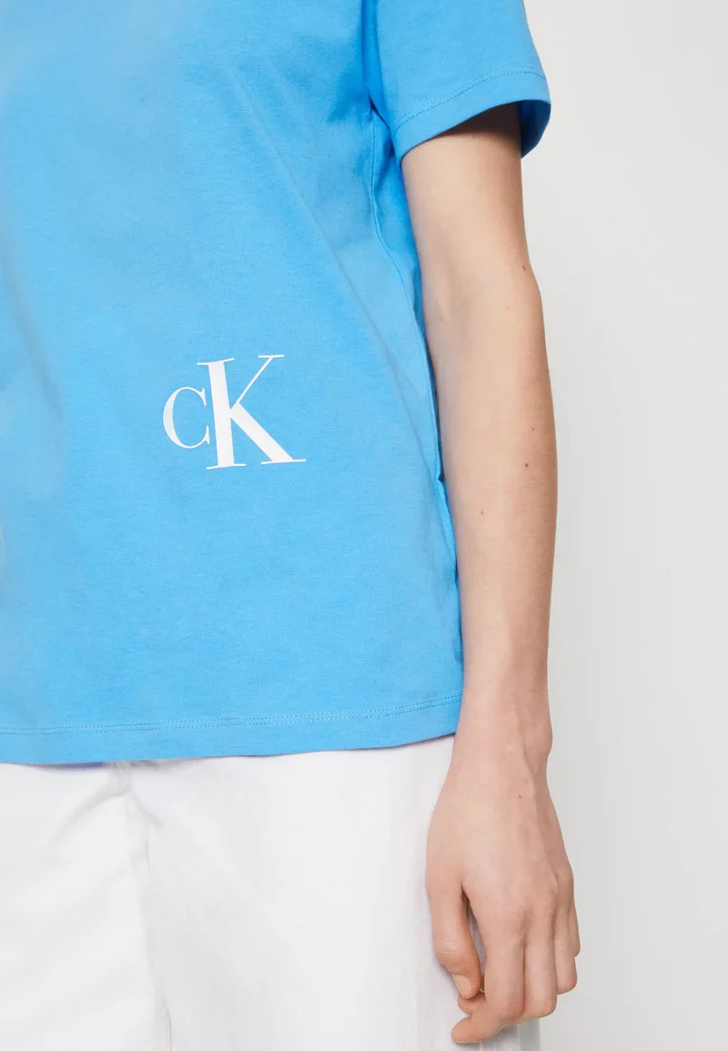 CALVIN KLEIN JEANS-COLOR OFF PLACED MONOGRAM TEE-SHIRT | BLUE CRUSH