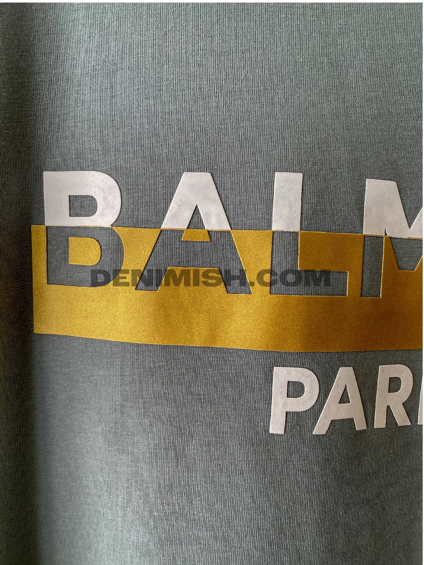 Balmain Paris grey men's t shirt with a classic round neck.