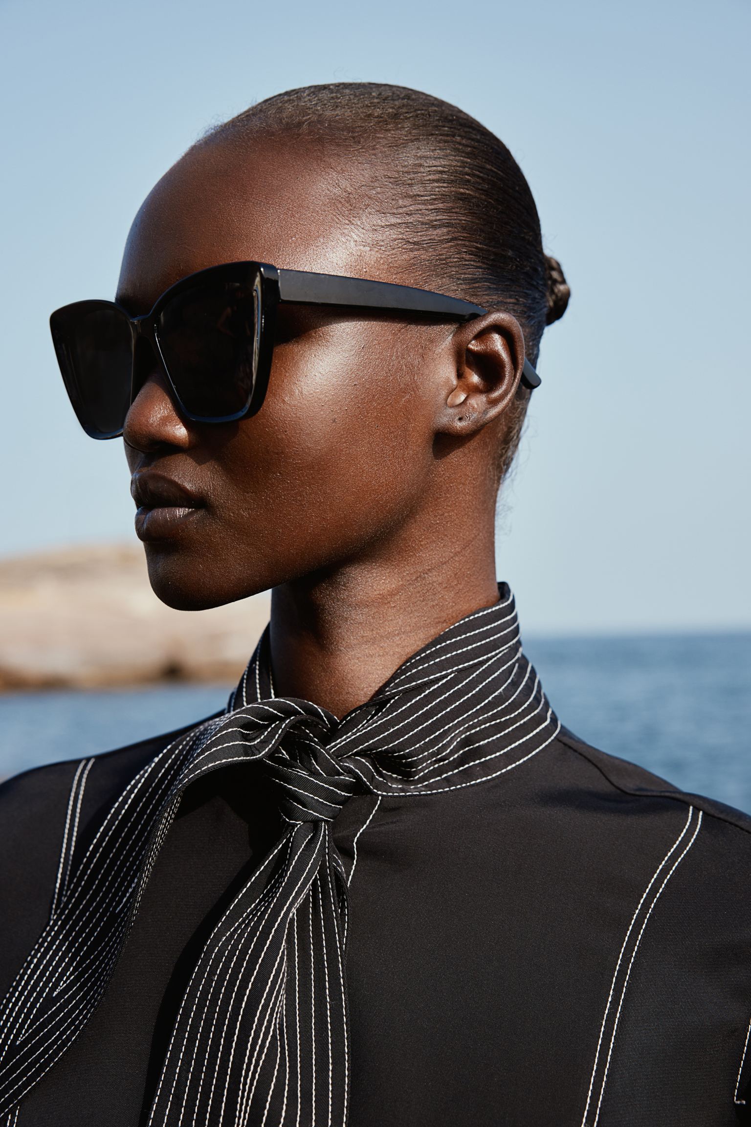 H&M CAT-EYE SUNGLASSES | BLACK